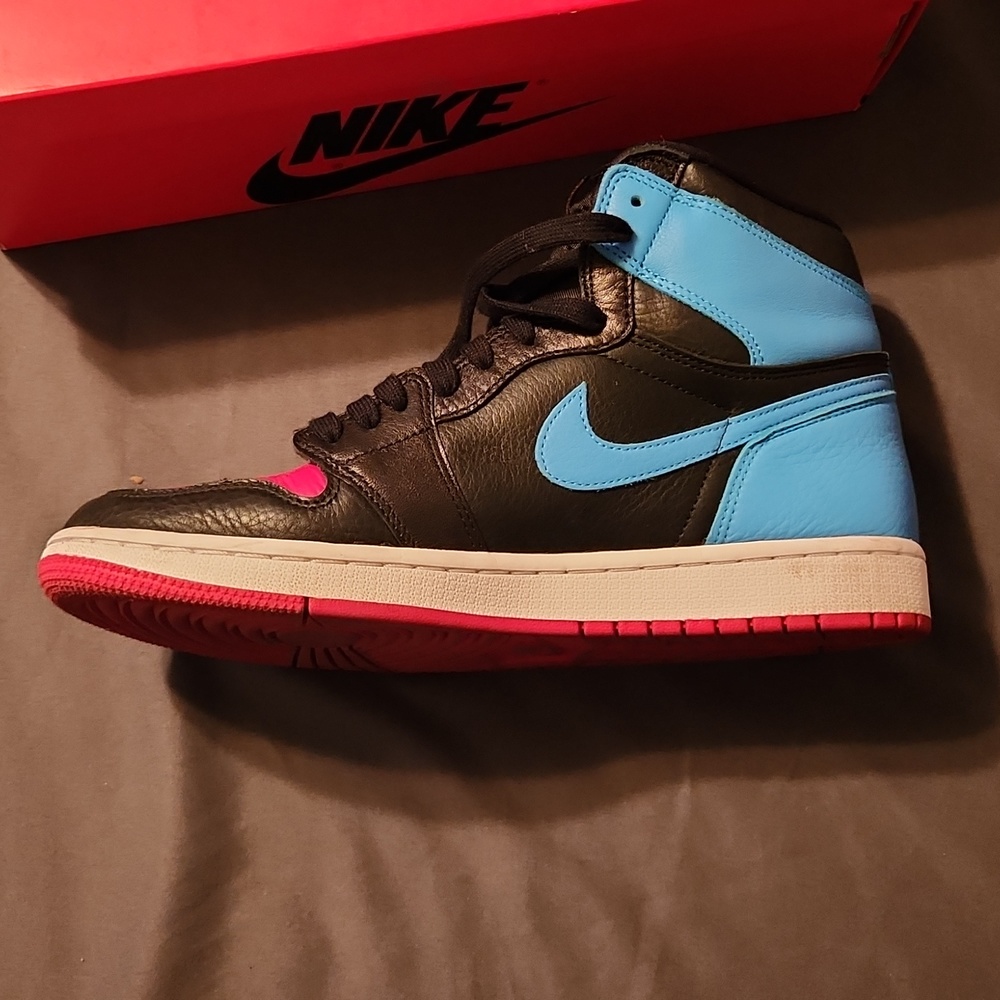Nike - Picture 4 of 13